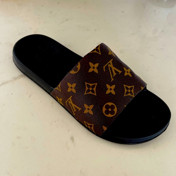 Meet your Posher, Candace - Picture 1 of 3